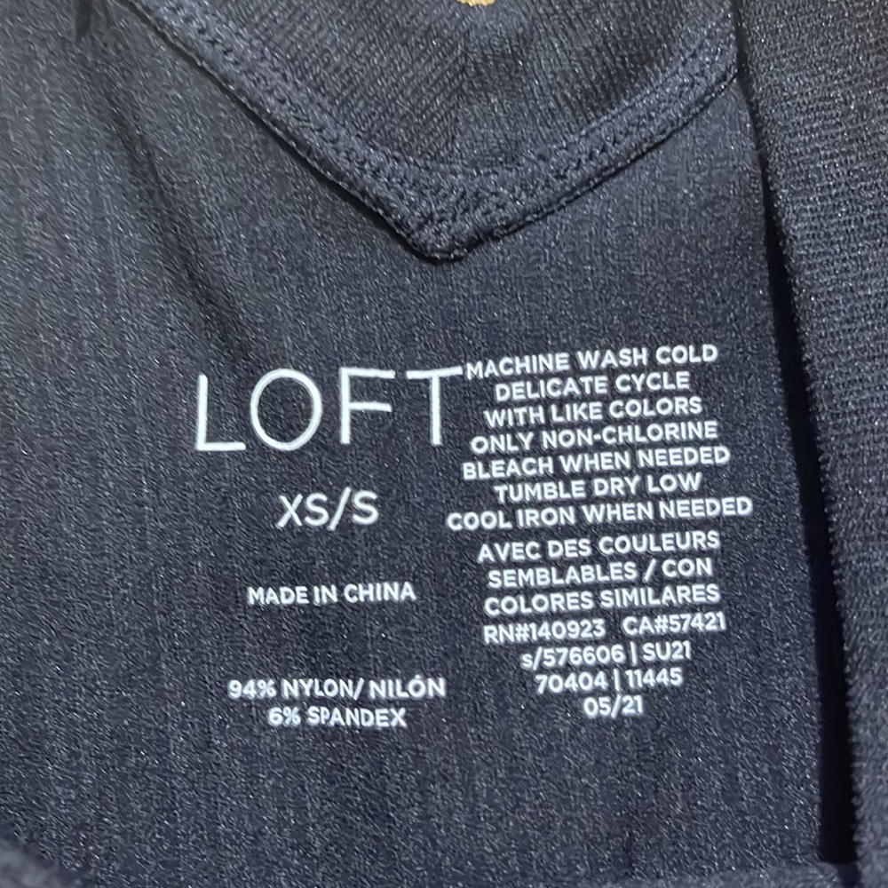 NWT Loft Black Crop top XS/S - Picture 3 of 3